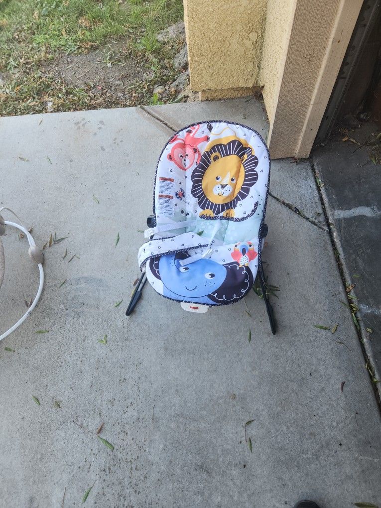 Baby Chair 25 or best offer only used once.
You want
