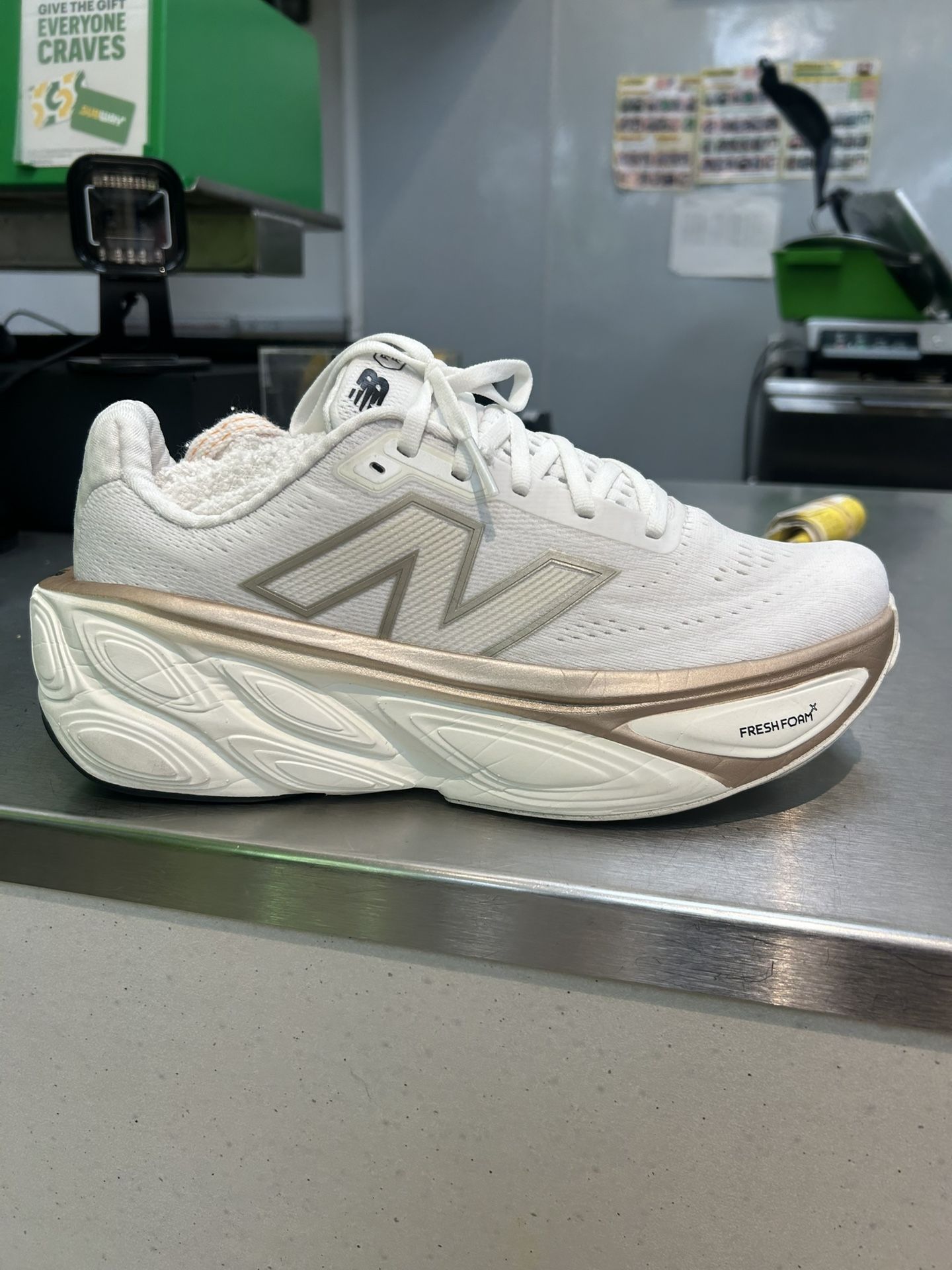 Wmns New Balance Fresh Foam X More V5 Size 10.5