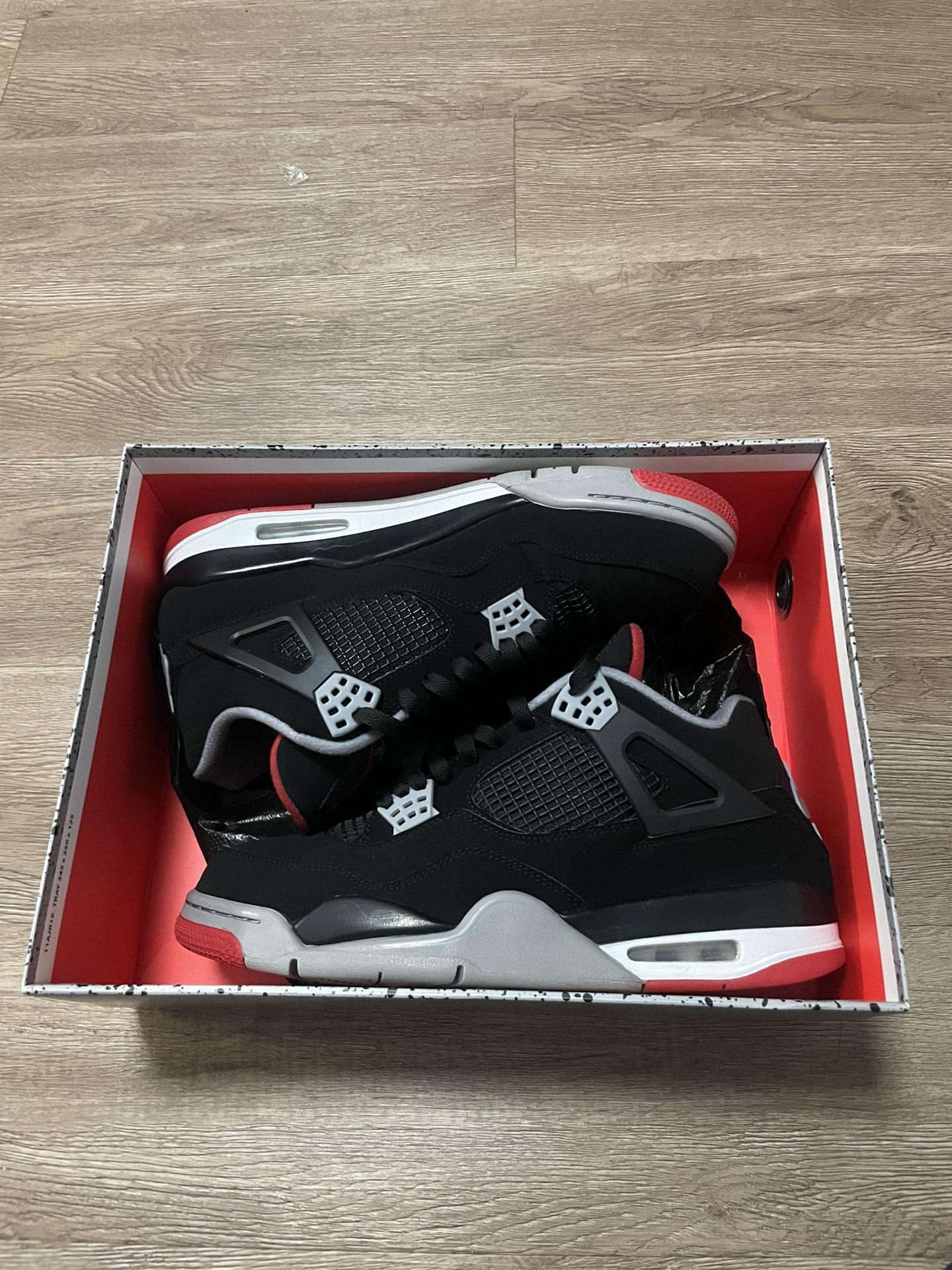 Jordan 4 Bred 