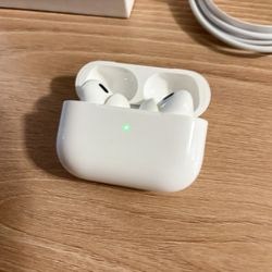 Apple Airpods Pro 2  Lightning Cable 2nd Gen.