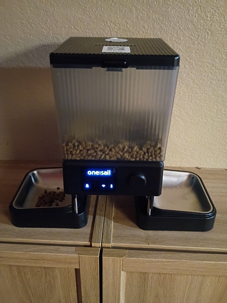 Oneisall Dual Cat Feeder