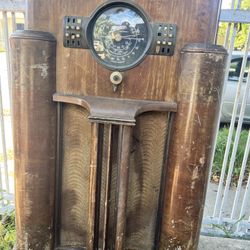 Zenith Antique Radio 