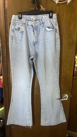 Light wash bootcut jeans