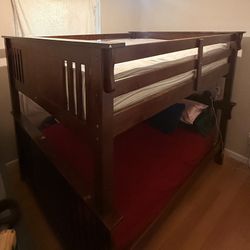 Full/Full Bunk Beds