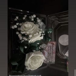 Corsage And Boutineer Set