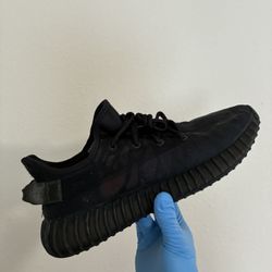 Yeezy 350 Mono Onyx
