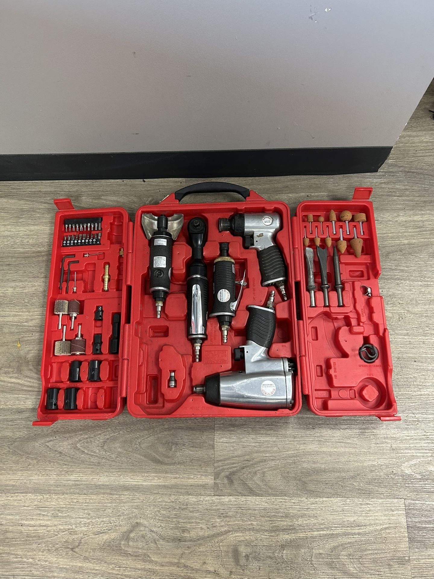 MasterGrip 77 Piece Air Tool Kit (Missing Pieces)