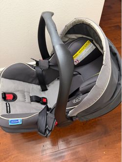 Graco Infant  Car Seat Used like new