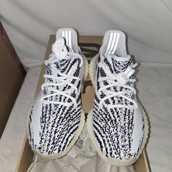 Yeezy 350 V2 Zebra Size 7