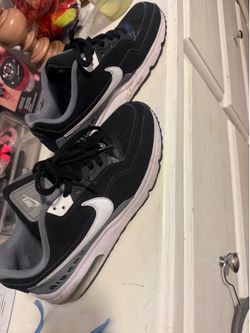Air Nikes size 10