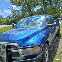 Doog Ram 2500 5.7 Heavy Duty 