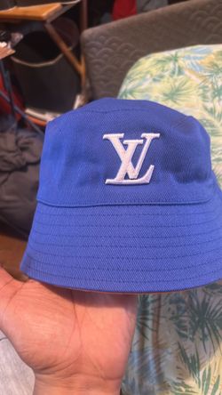 Reverable designer bucket hat