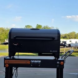 New Grill Smoker Roaster 