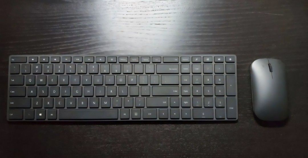 Microsoft Wireless Bluetooth Keyboard & Mouse Set