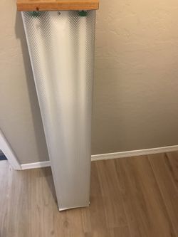 Fluorescent Lamp Light Track