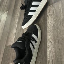 Adida Men Size 9