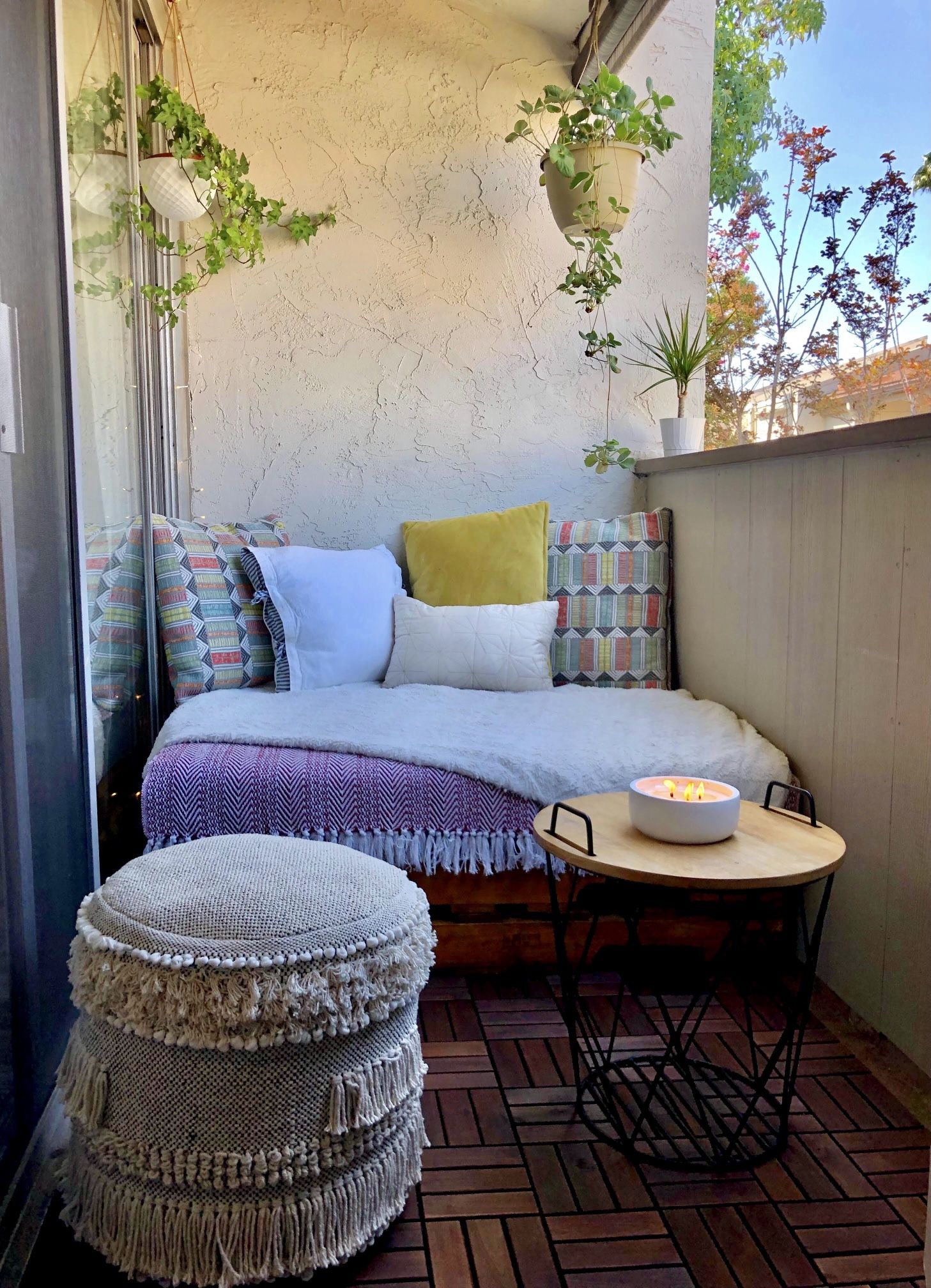 🌿 For Sale: Custom Balcony Daybed – Cozy Outdoor Lounge 🌞