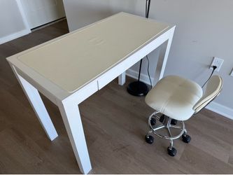 White Table / Desk