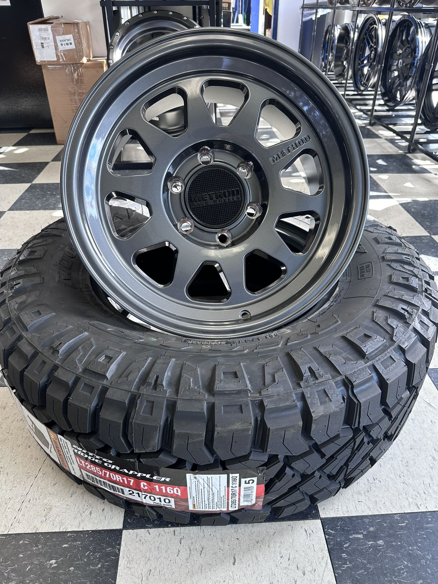  Method 316 wheels with nitto ridge grappler LT285/70/17 Tacoma 4runner Silverado gmc 