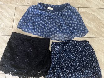 Girls Ambercrombie skirts
