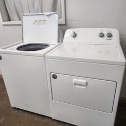 SET WHIRPOOL WASHER AND DRYER 