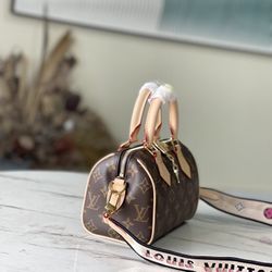 LV old flower mini pillow bag, with personalized wide shoulder strap, small and exquisite super eye-catching!(off163)