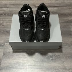Balenciaga Runners Matte Black Size 9 Men