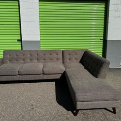 Modern Gray Sectional Couch w/ Chaise