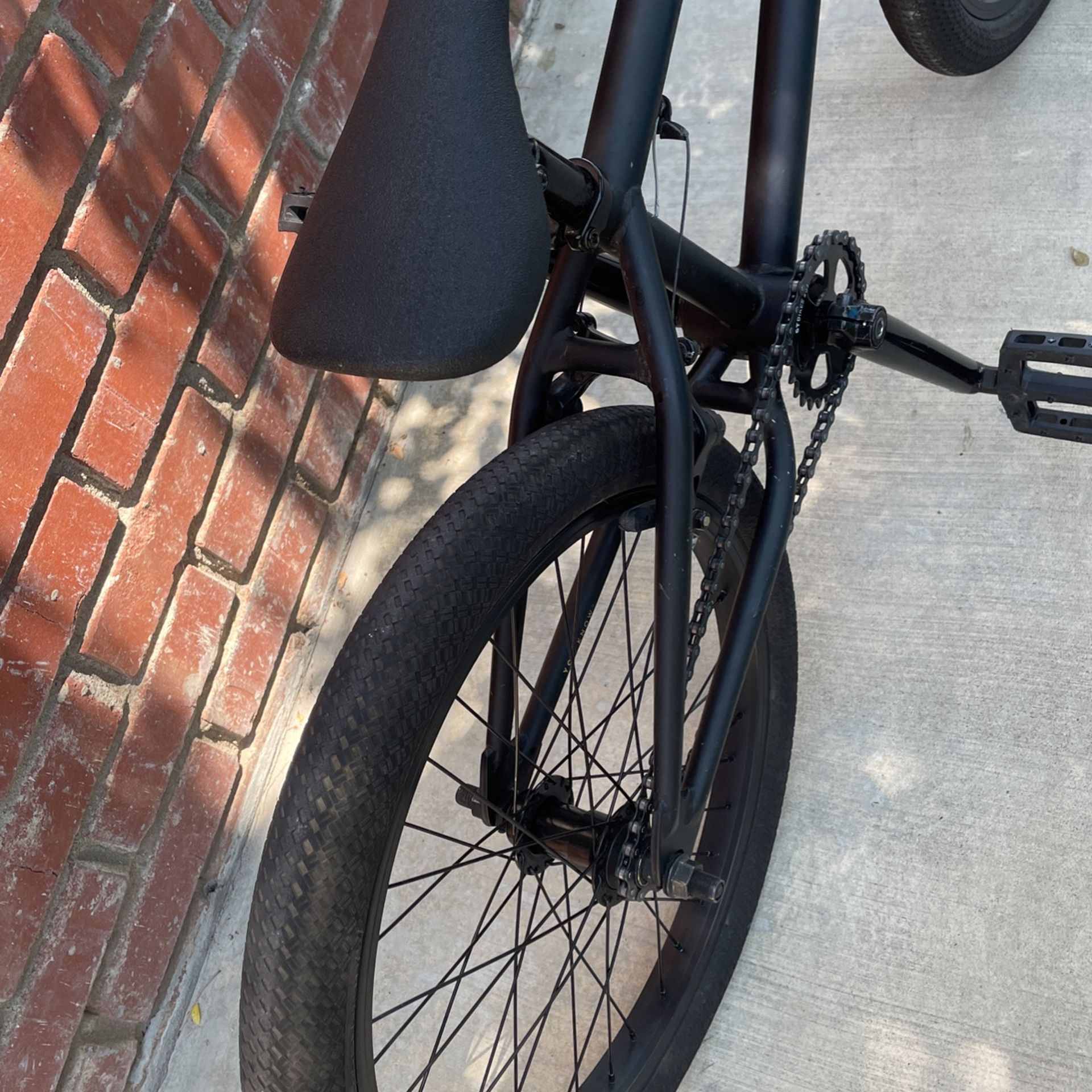 BMX BIKE NICE RIDES SMOOTH!!!NEW TIRES!!! for Sale in Clovis, CA - OfferUp