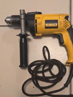 DWALT VSR HAMMER DRILL