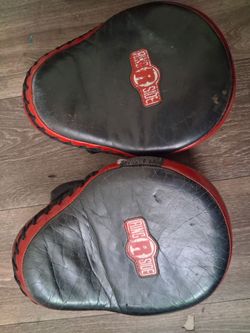 Boxing gear mits 2 pair 16oz gloves