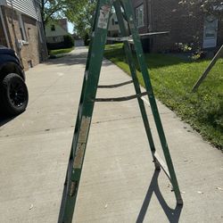6’ Husky Fiberglass Ladder