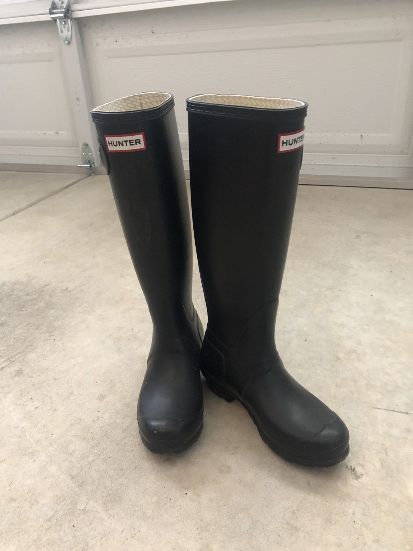 Hunter rain boots (Size 6)