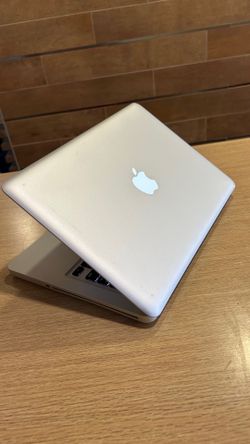 Apple MacBook Pro 13” i5/8GB/256GB SSD $140