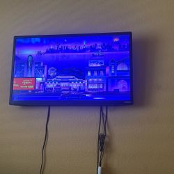 Vizio 32” w/ Wall Mount