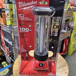 Milwaukee M18 18-Volt Lithium-Ion Cordless 700-Lumen LED Lantern/Trouble Light w/ USB Charging
