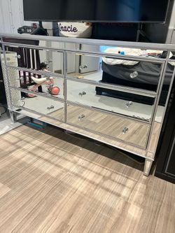 Mirror dresser and night stand