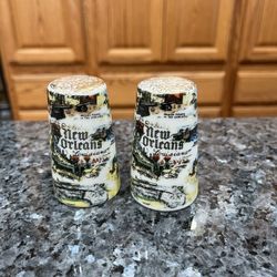 Vintage Souvenir New Orleans Pair of Salt and Pepper Shakers. Preowned