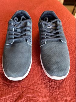 Travis Mathew shoes
