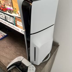 PS5 Slim 