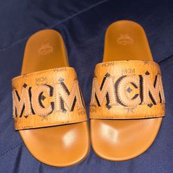 MCM Sandals GREAT CONDITION‼️ CHECK OUT MY OTHER LISTINGS‼️