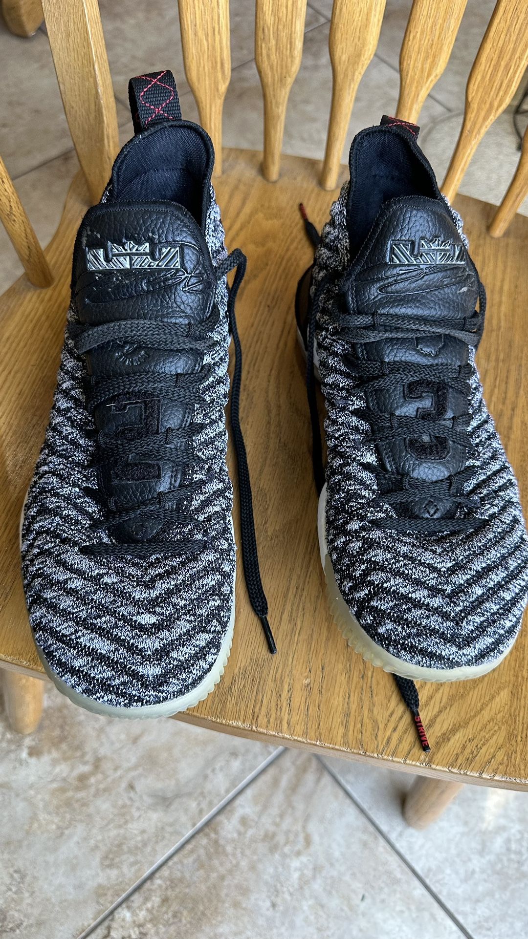 Men's size Nike LeBron 16 Oreo Great