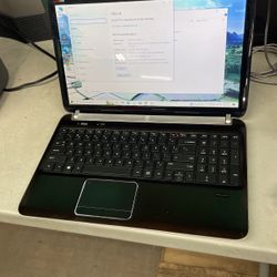 Hp Laptop AMD A8 8gb 240 Ssd Win 10 $220