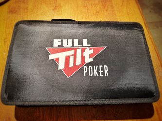 Poker chip set Full Tilt