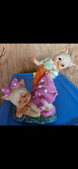 Naughty Pig Decor, Both For 10 Bux Obo