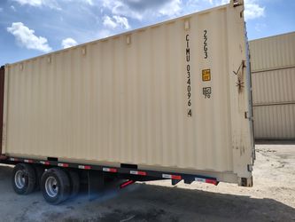 WIND & WATERTIGHT 20’ & 40’ SHIPPING CONTAINERS!