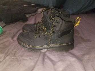 Do Martin's Rilla Size 9