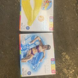 2 Lounge Sit And Floats