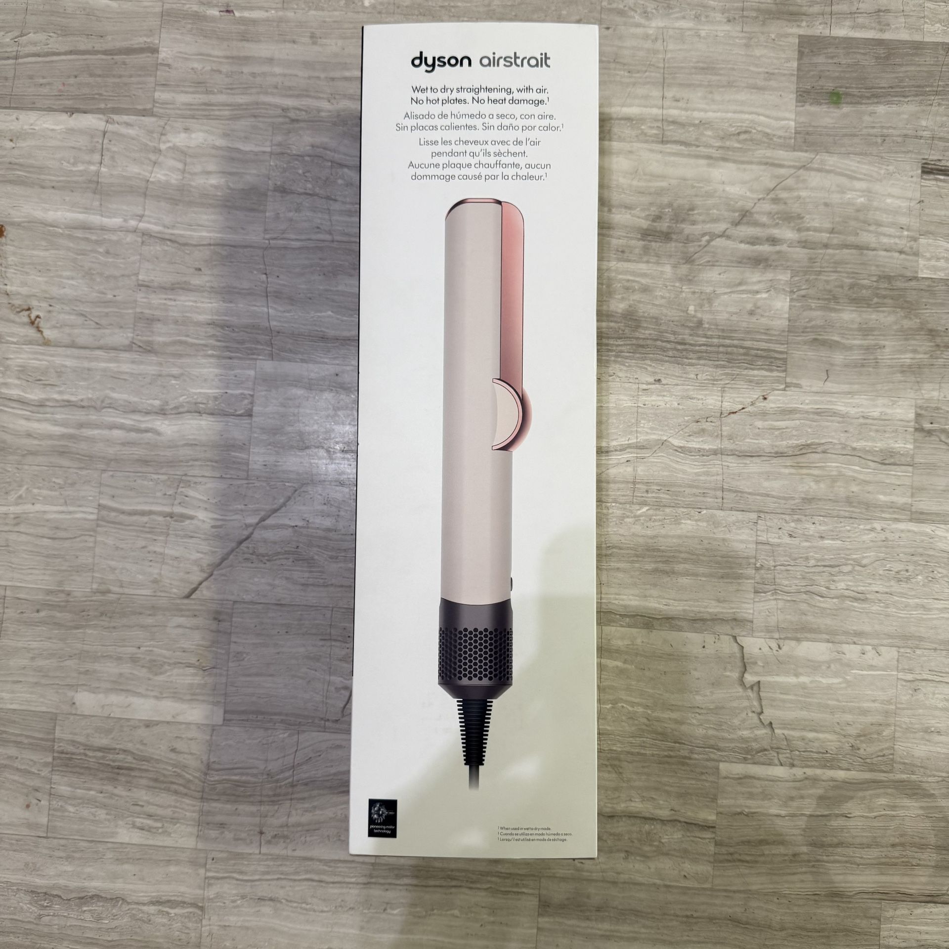 Dyson Airstrait
