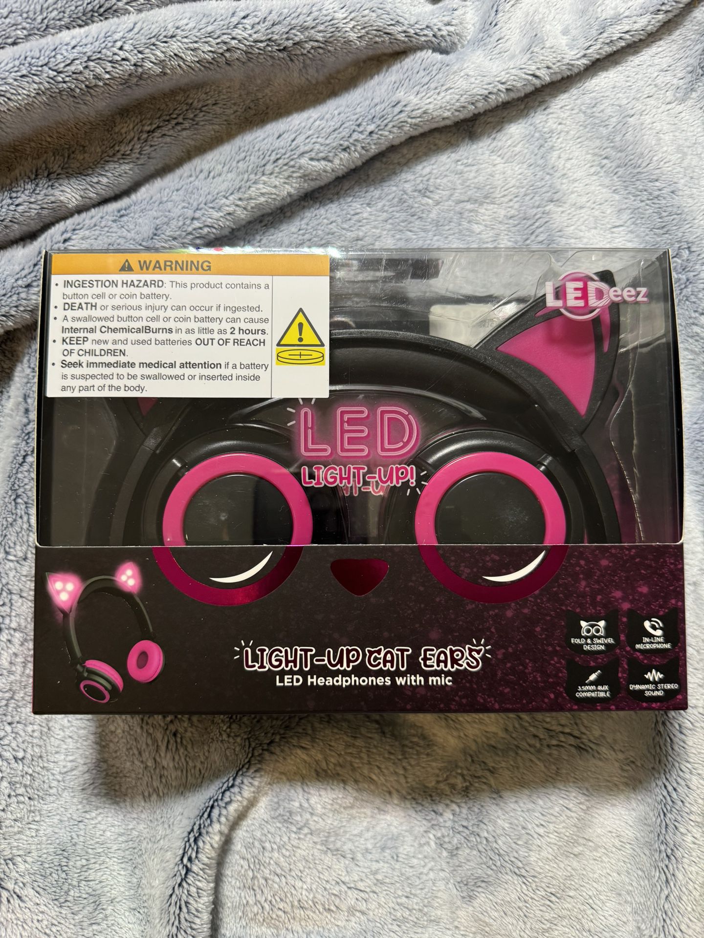 LEDeez Led Lights-Up Cat Ears Headphones with Mic Pink 3.5mm AUX